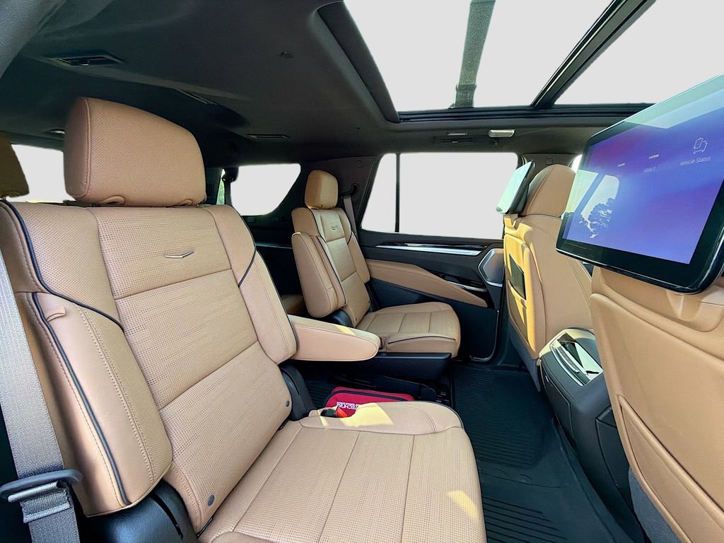 New 2026 Cadillac Escalade Luxury w/ Touring Package AWD/4WD image 31