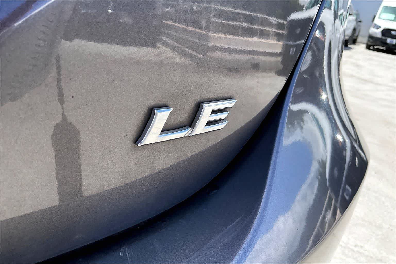Used 2022 Toyota Camry LE FWD image 7