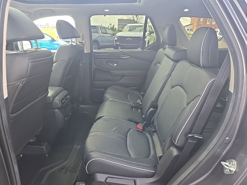 Certified 2024 Honda Pilot Elite image 27