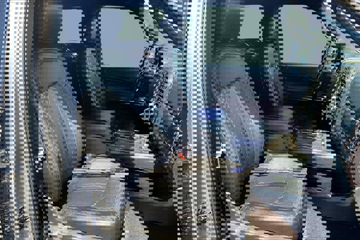 Used 2020 Ford Expedition Limited image 7