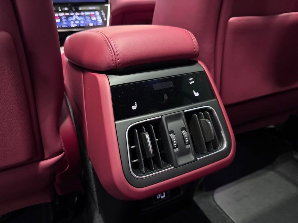 Used 2024 Maserati Grecale Trofeo image 46