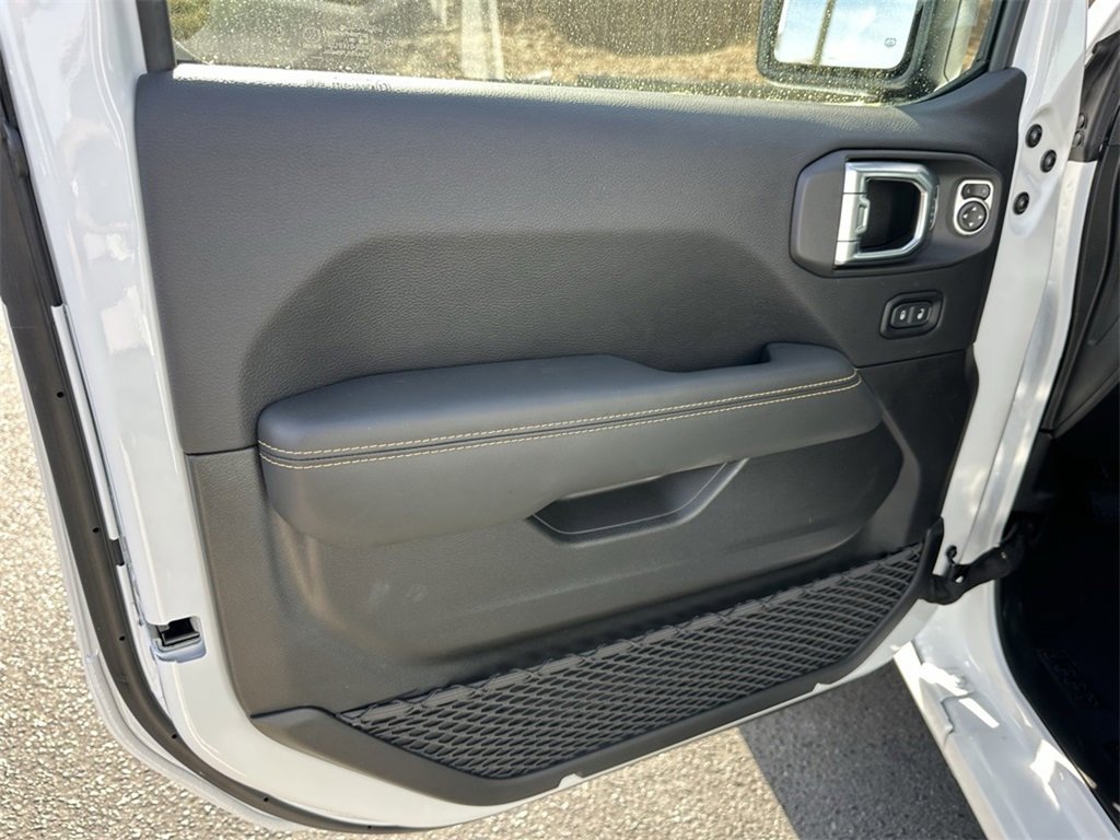 New 2025 Jeep Wrangler Sahara image 12