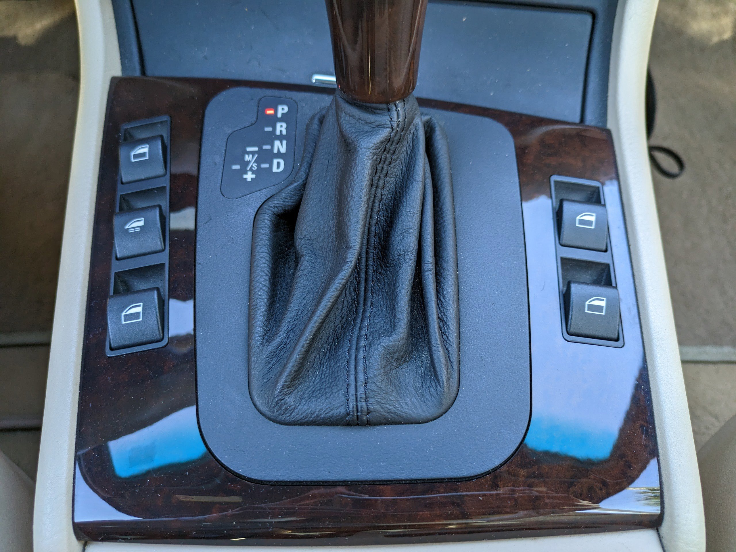 Used 2005 BMW 330Ci Convertible image 23