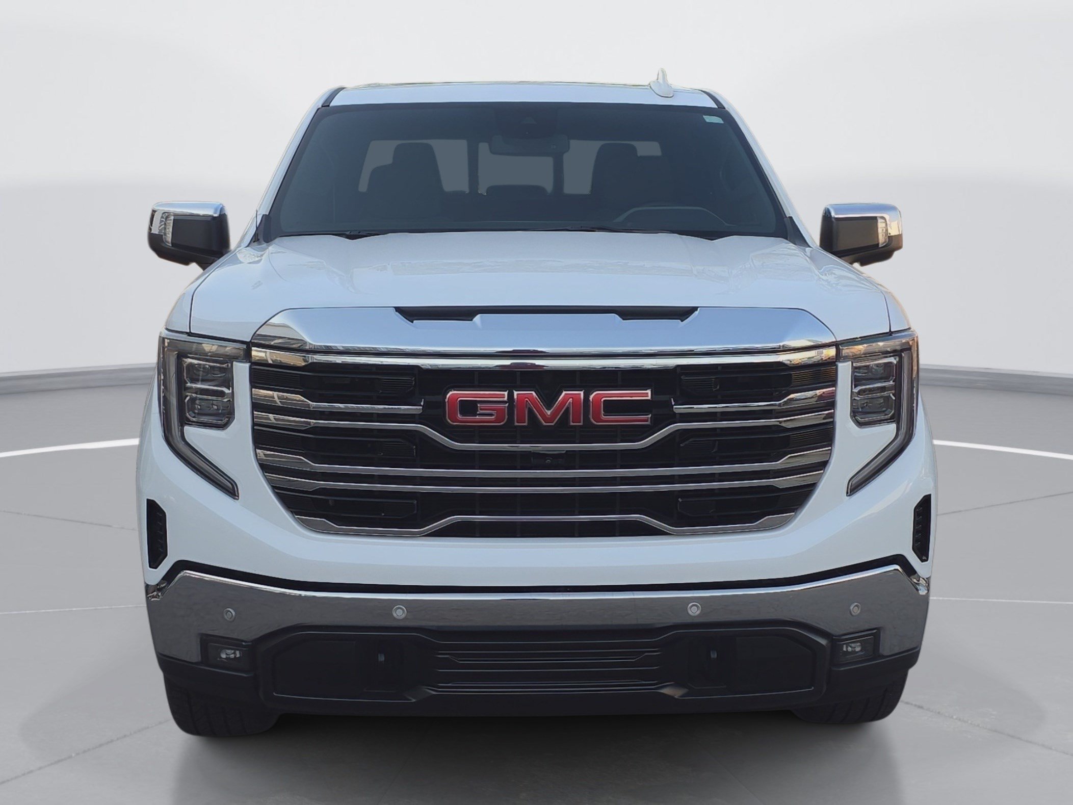 Used 2024 GMC Sierra 1500 SLT w/ SLT Premium Plus Package AWD/4WD image 8