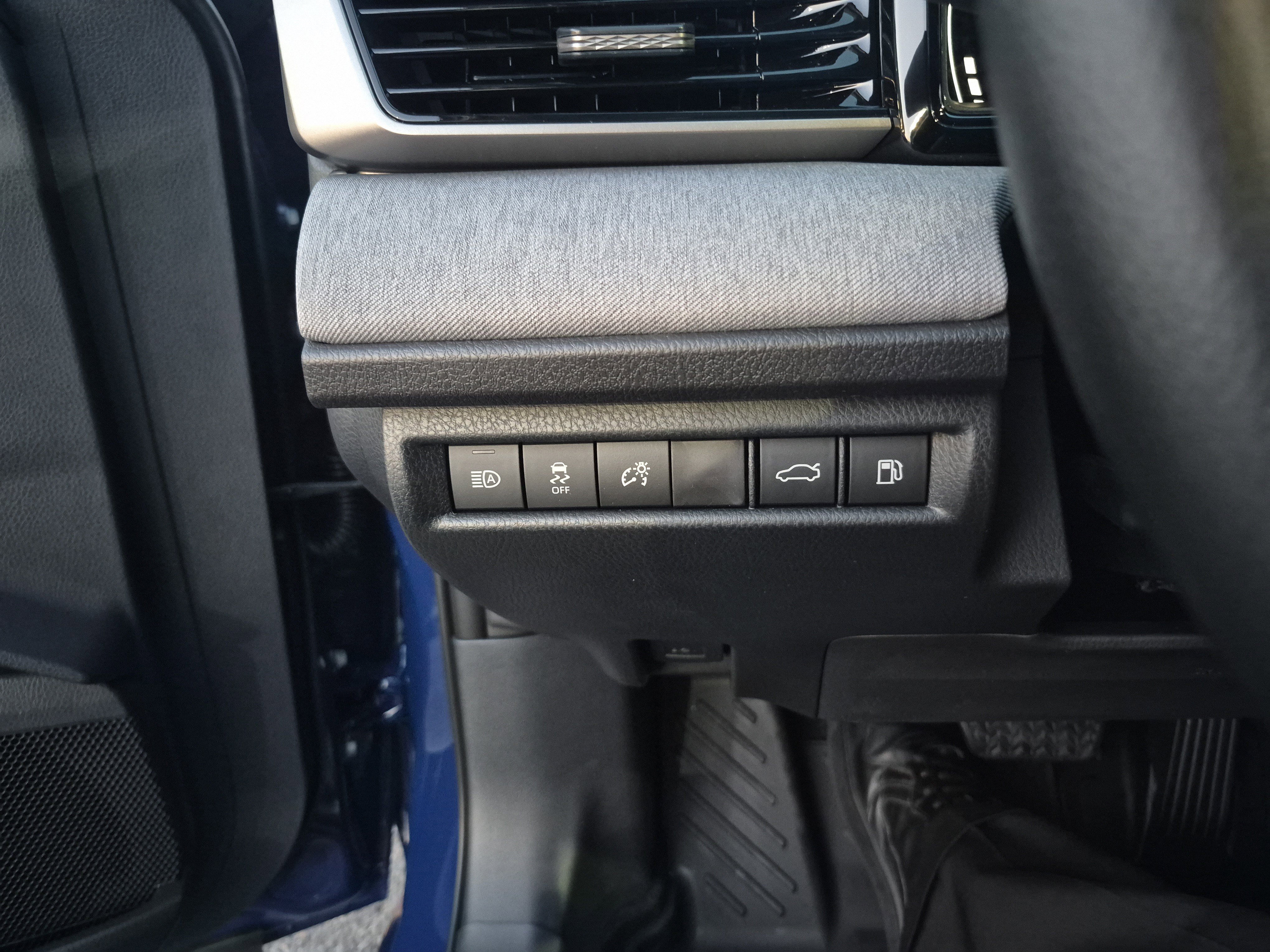 Used 2026 Toyota Camry LE image 20