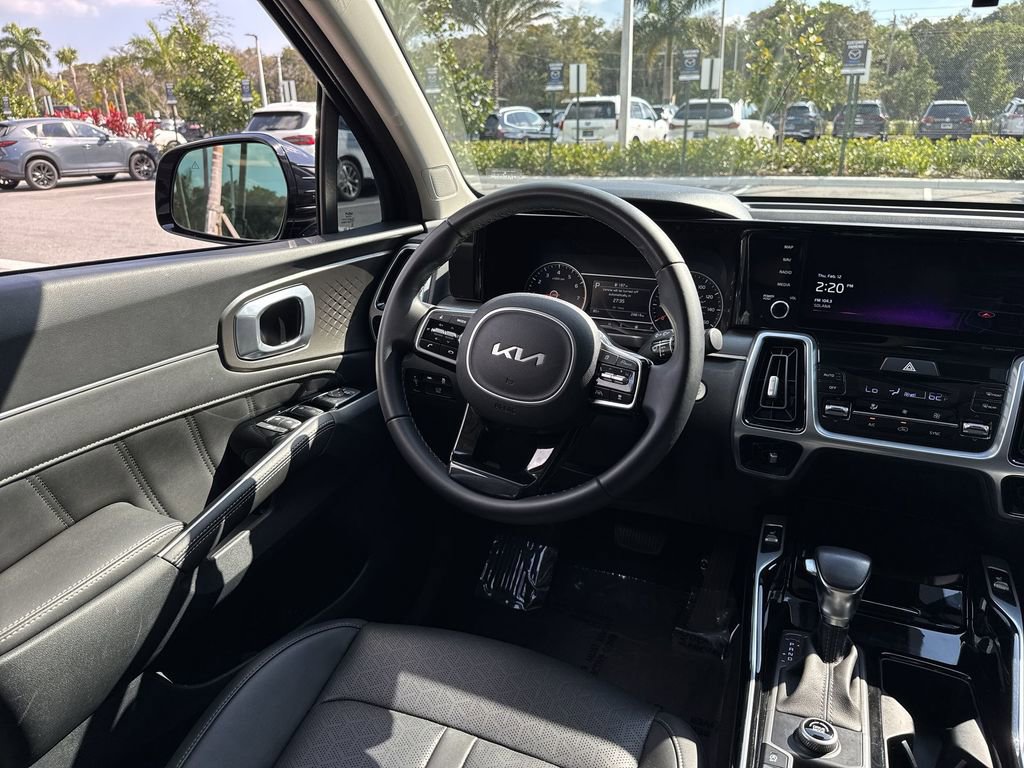 Used 2022 Kia Sorento SX image 22