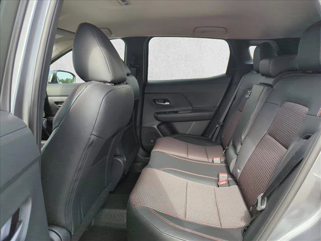 New 2026 Nissan Kicks SR w/ Cold Weather Package image 17