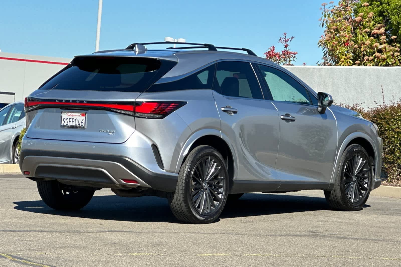 Used 2025 Lexus RX 350 Premium w/ Convenience Package image 2