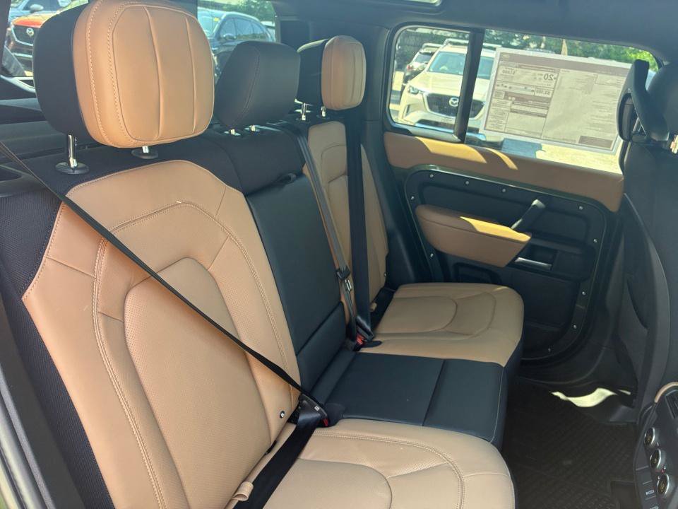 New 2026 Land Rover Defender 110 X AWD/4WD image 29