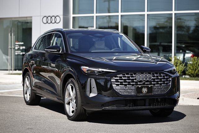 New 2025 Audi Q5 Prestige image 2