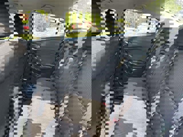 Used 2014 MAZDA MAZDA3 i Touring w/ Technology Package image 21