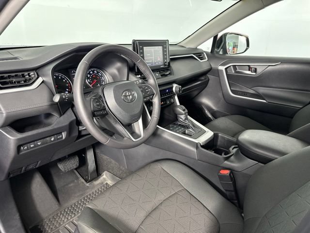 Used 2022 Toyota RAV4 XLE w/ Convenience Package AWD/4WD image 17