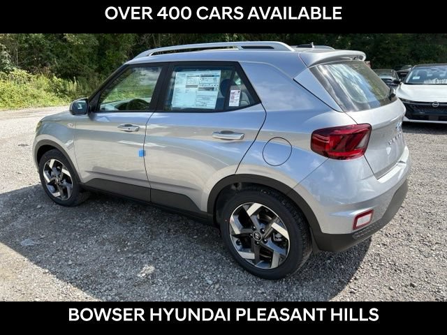 New 2026 Hyundai Venue SEL FWD image 3