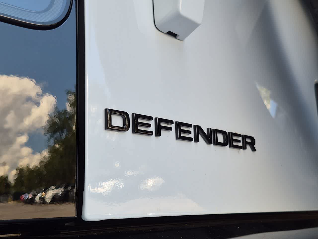 New 2026 Land Rover Defender 110 S AWD/4WD image 12