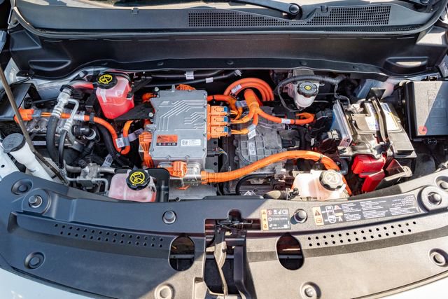 Used 2023 Chevrolet Bolt EUV LT FWD image 3