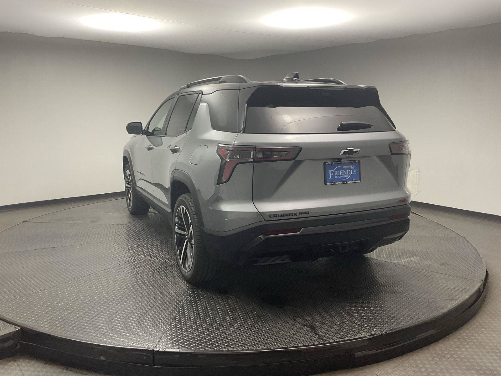 New 2027 Chevrolet Equinox RS w/ Safety and Technology Package AWD/4WD image 5
