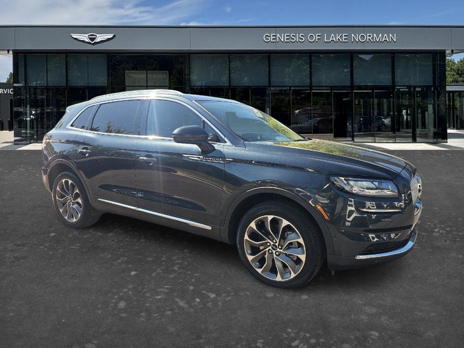 Used 2023 Lincoln Nautilus Reserve w/ Equipment Group 201A FWD image 3