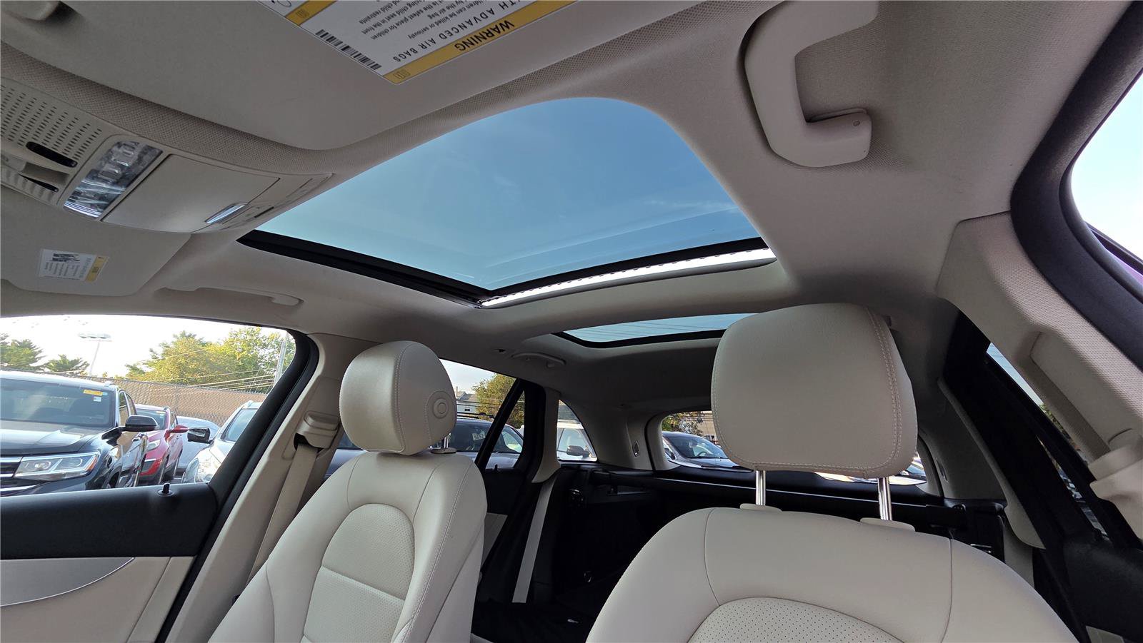 Used 2017 Mercedes-Benz GLC 300 4MATIC image 25