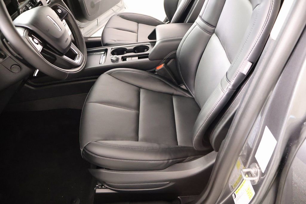 New 2026 Lincoln Corsair Premiere FWD image 12