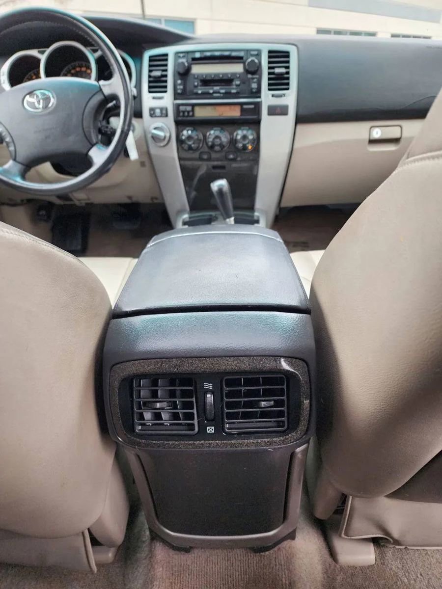Used 2004 Toyota 4Runner Limited image 38