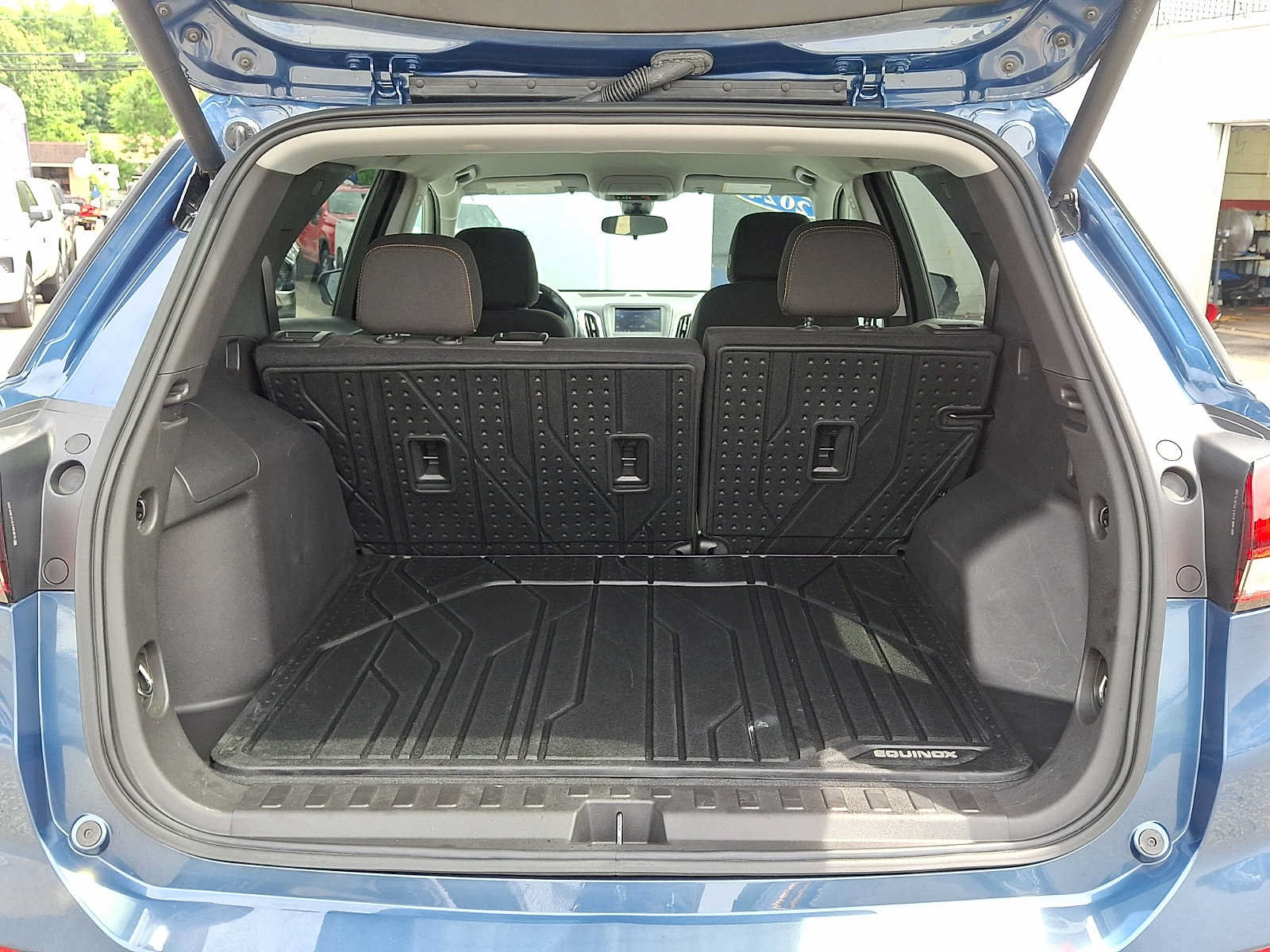 Certified 2024 Chevrolet Equinox LT w/ LPO, Floor Liner Package FWD image 27