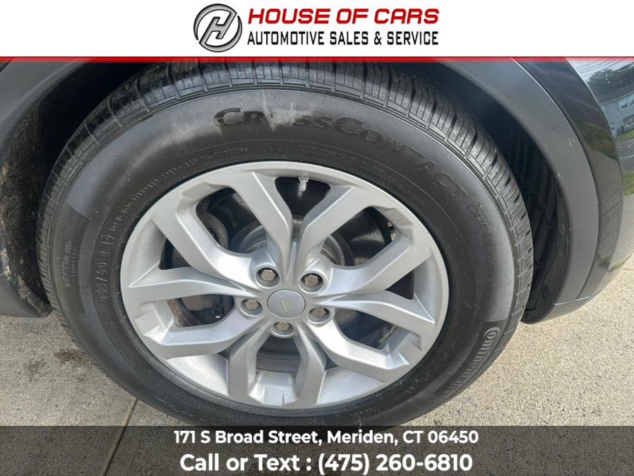 Used 2017 Land Rover Discovery SE image 18