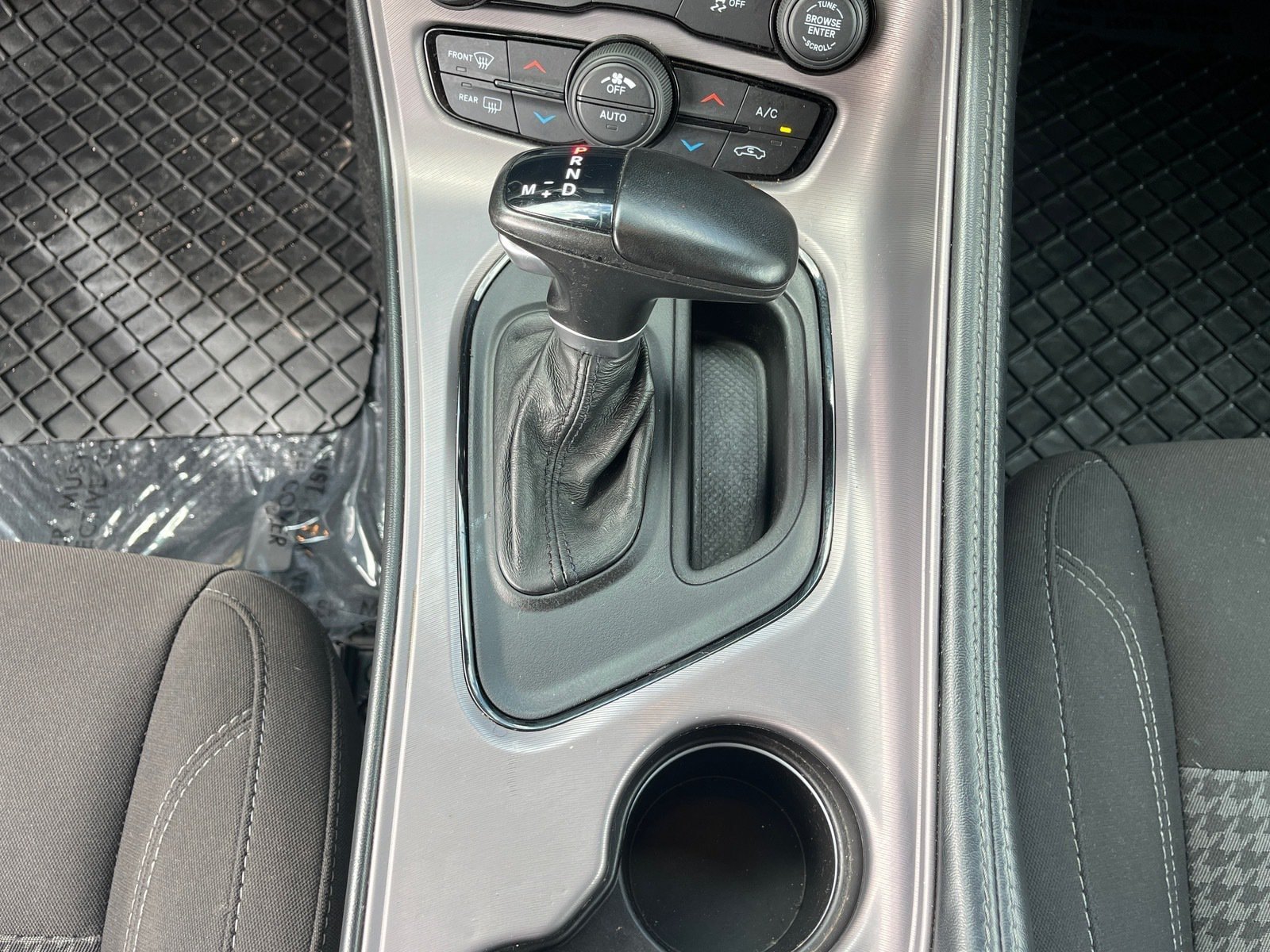 Used 2023 Dodge Challenger SXT RWD image 27