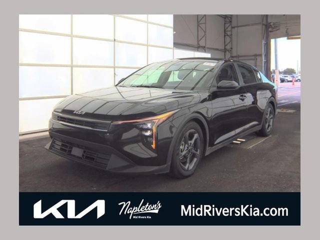 Used 2025 Kia K4 FWD image 1