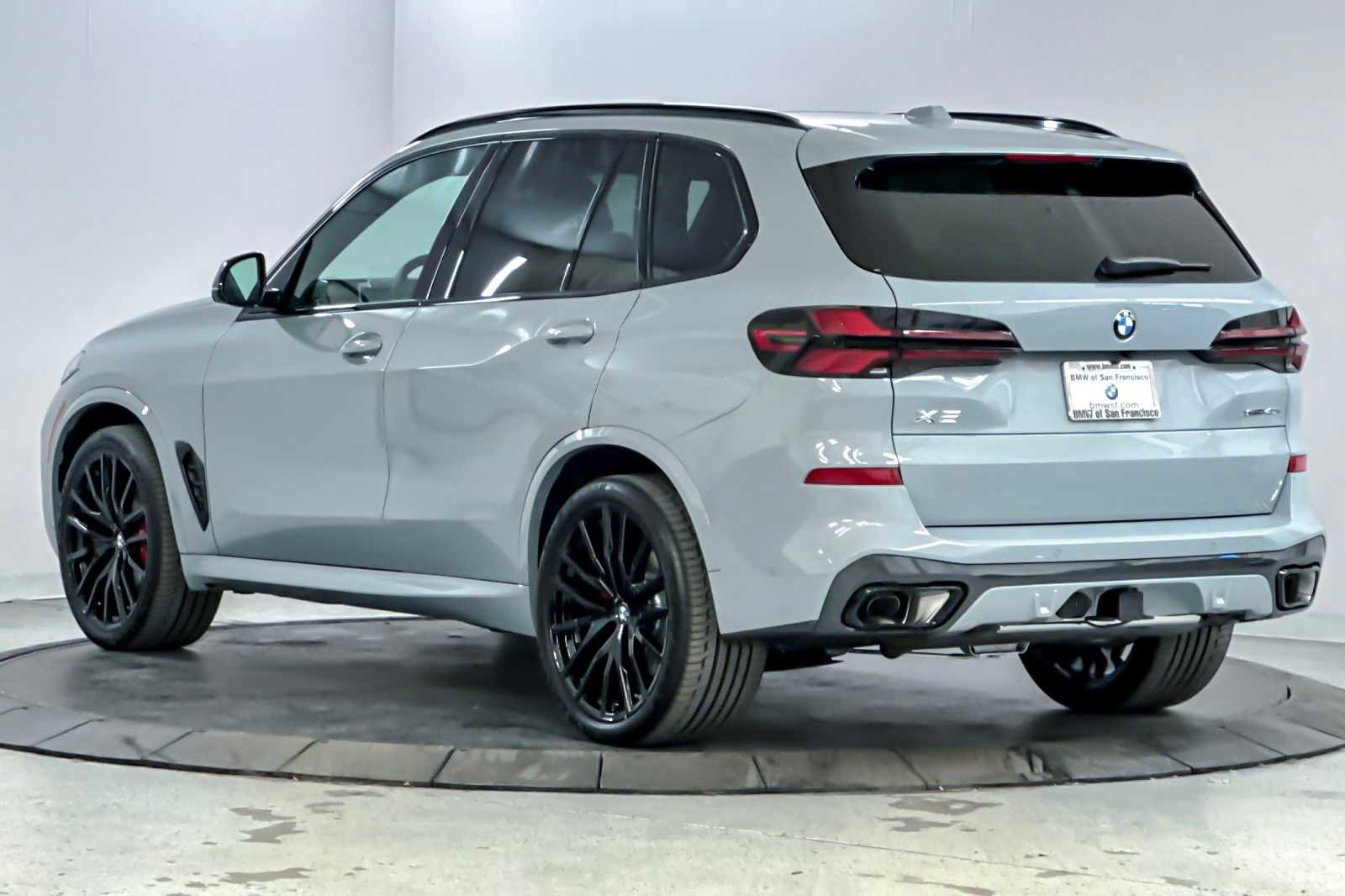 New 2026 BMW X5 xDrive40i w/ M Sport Package image 6
