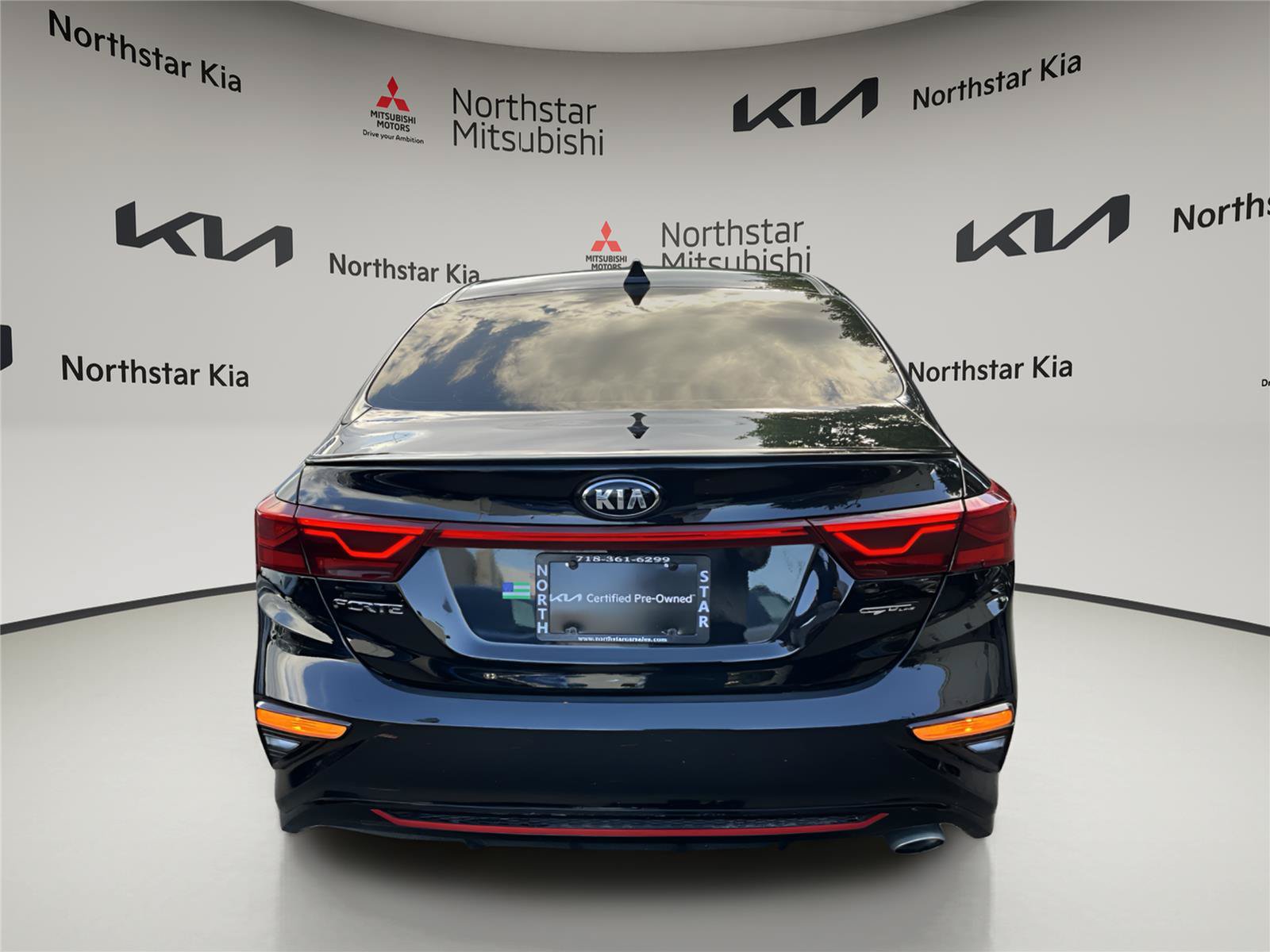 Used 2021 Kia Forte GT-Line FWD image 3
