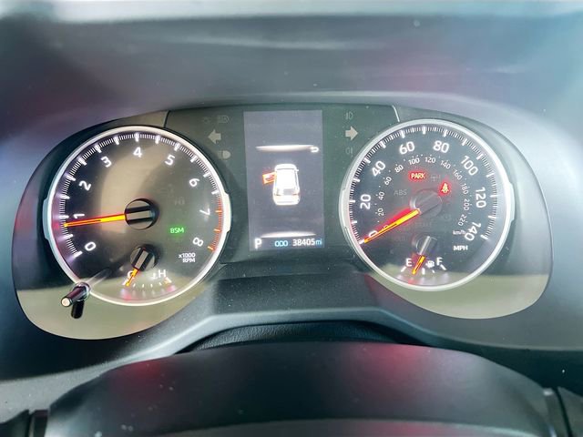 Used 2022 Toyota RAV4 XLE image 14