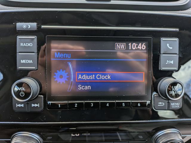 Used 2020 Honda CR-V LX image 21