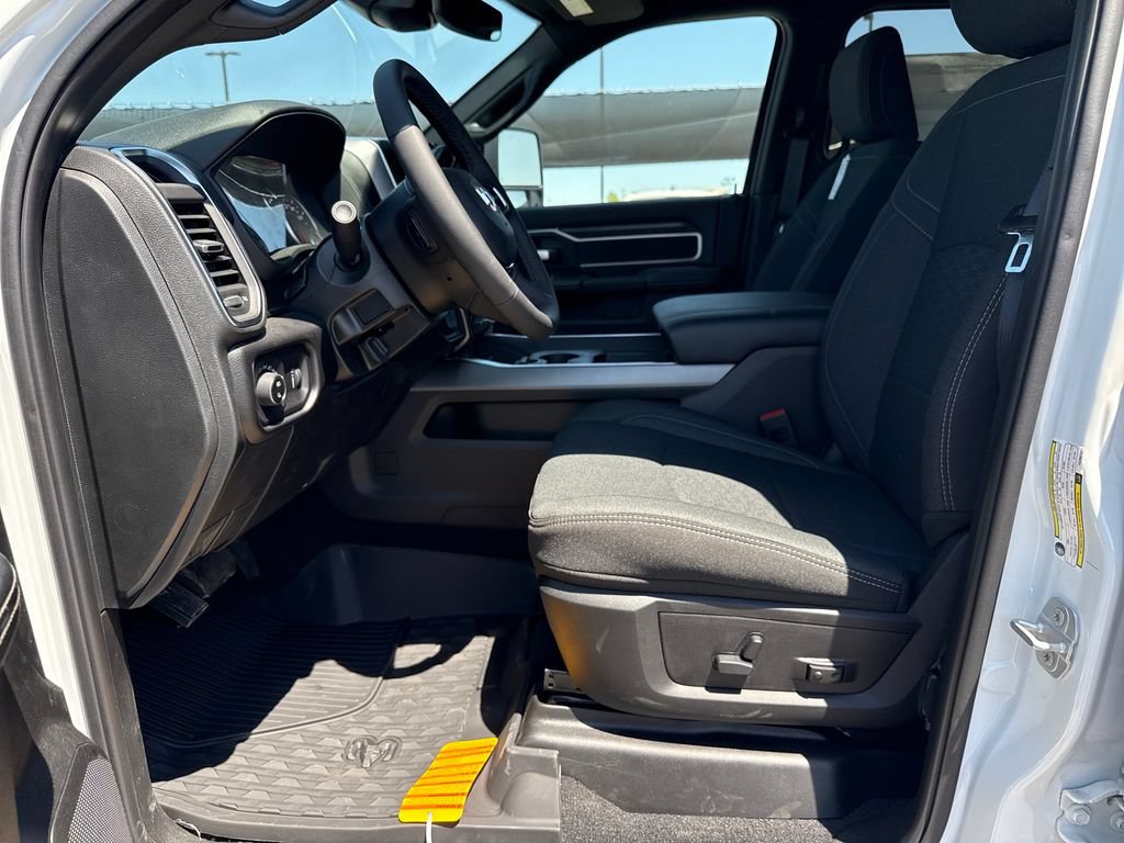 New 2026 RAM 2500 Big Horn AWD/4WD image 24