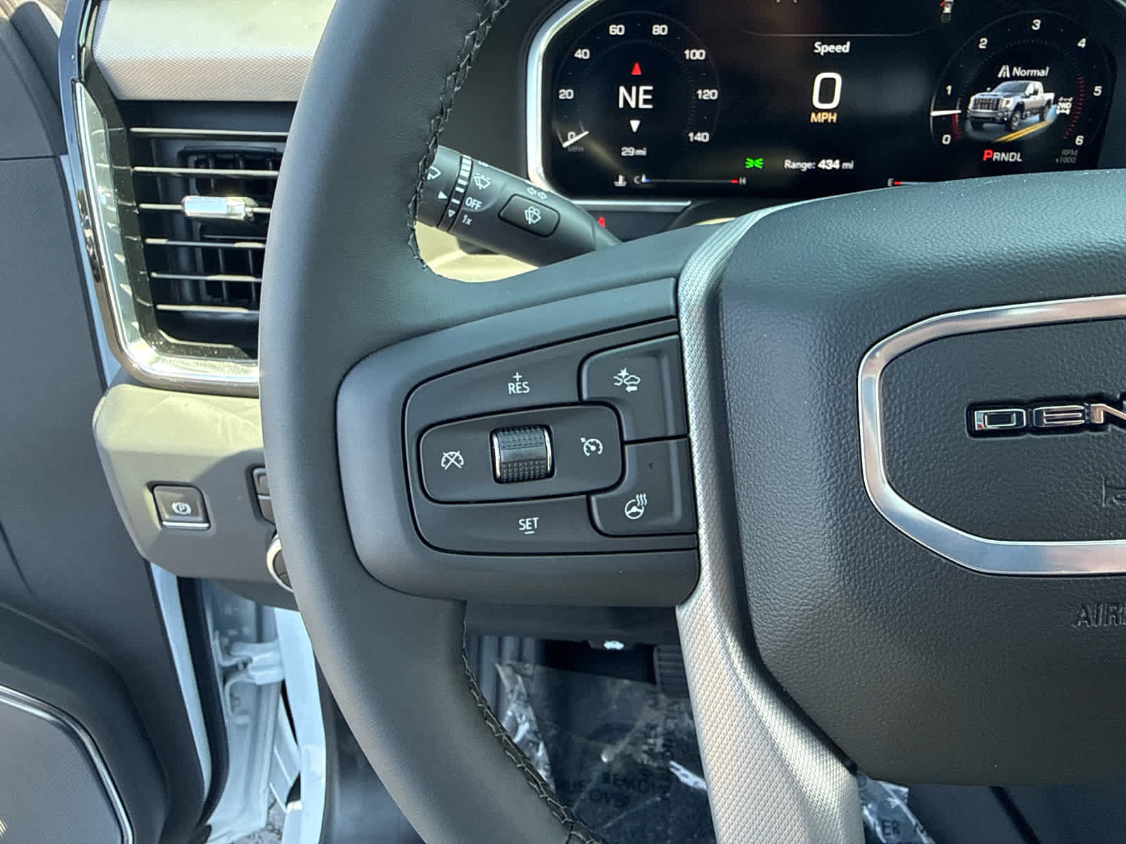 New 2026 GMC Sierra 3500 Denali w/ Denali Reserve Package AWD/4WD image 18