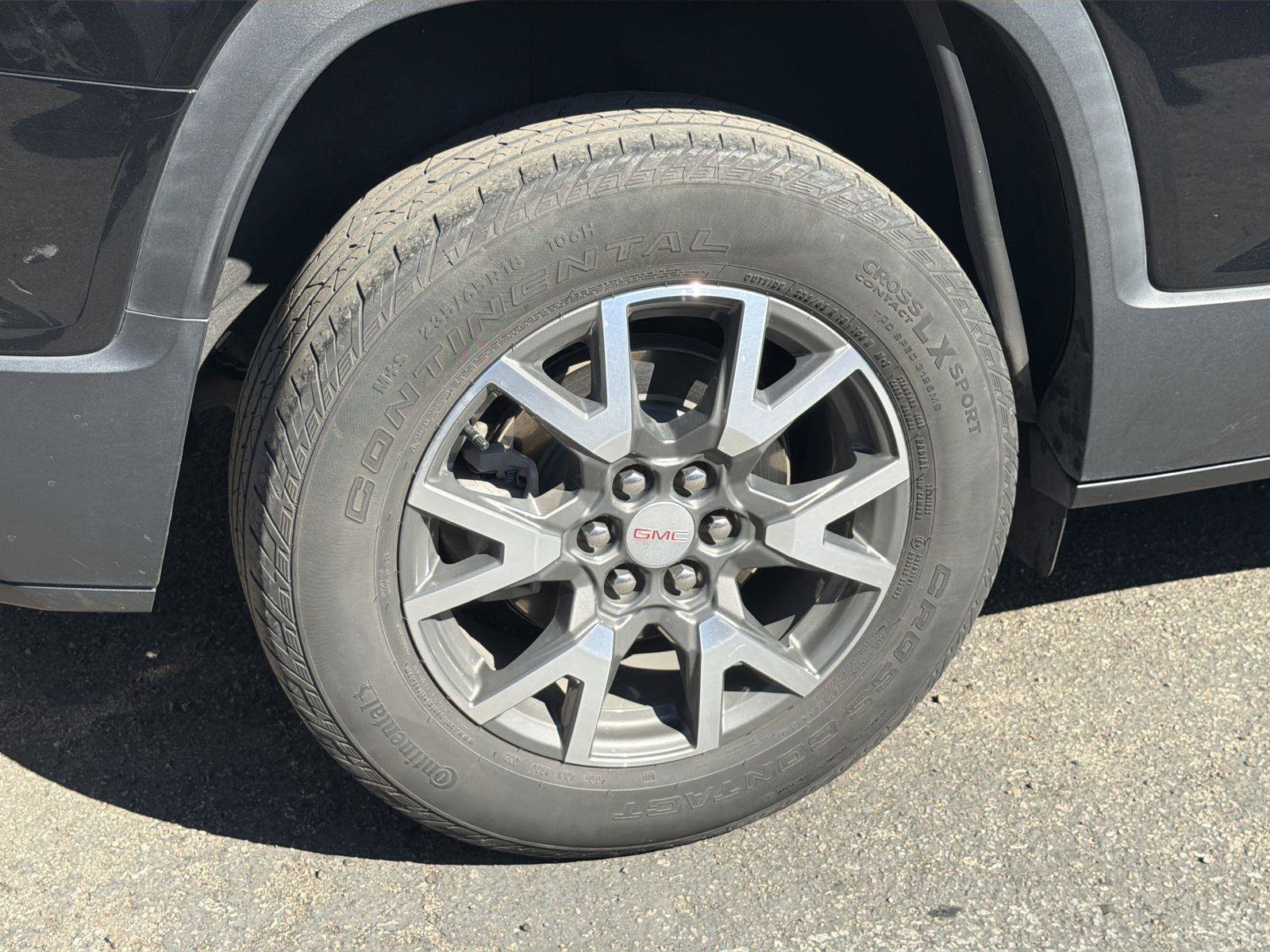 Used 2023 GMC Acadia SLE FWD image 5