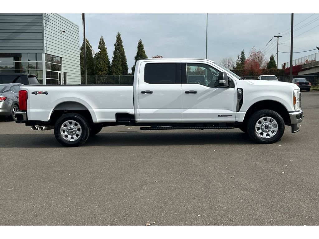 Used 2024 Ford F250 XLT image 3