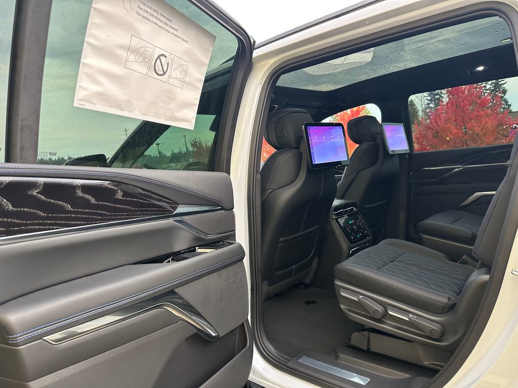 New 2026 Cadillac Escalade IQL Sport 1 AWD/4WD image 16