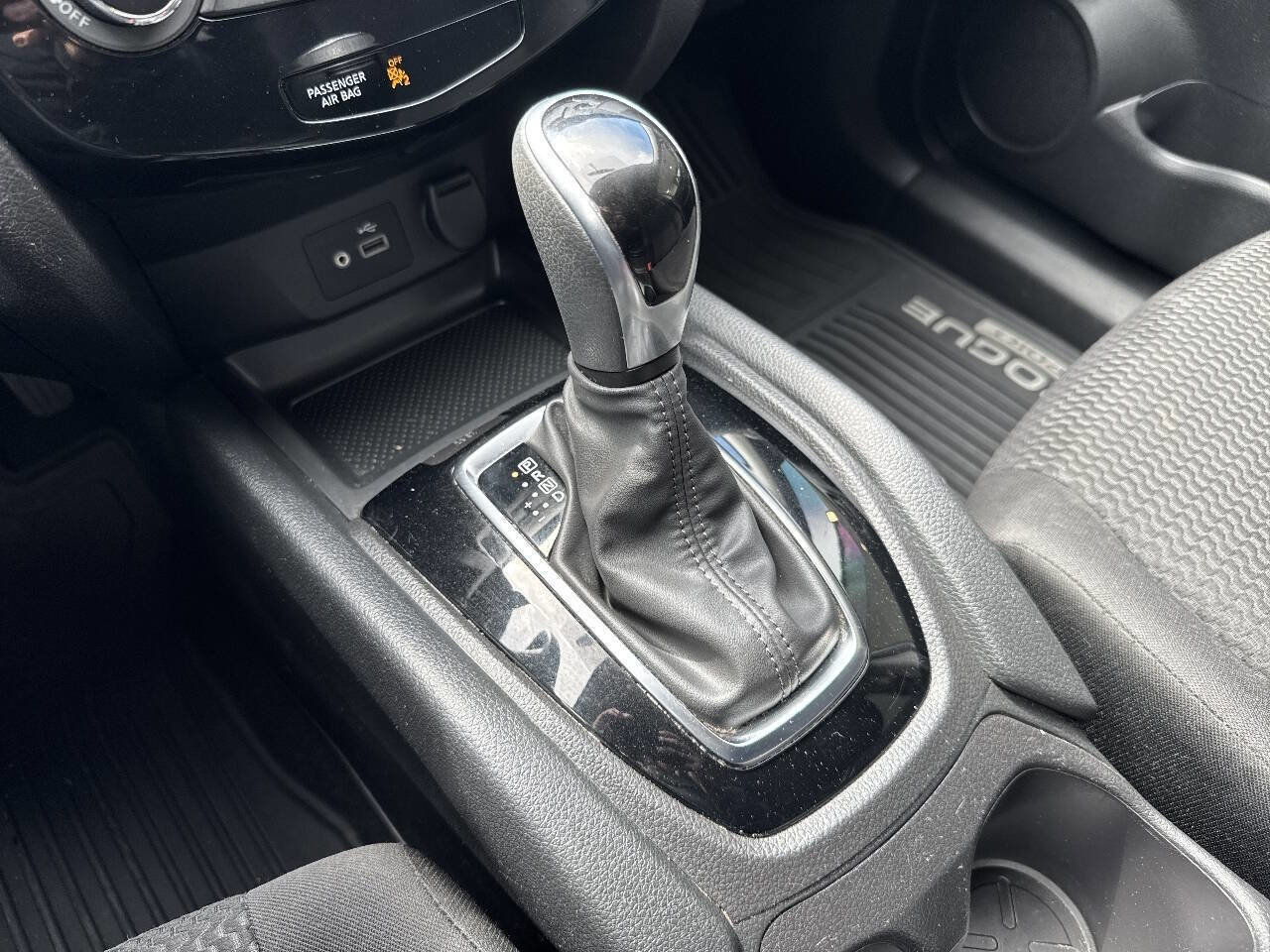 Used 2019 Nissan Rogue Sport S FWD image 33