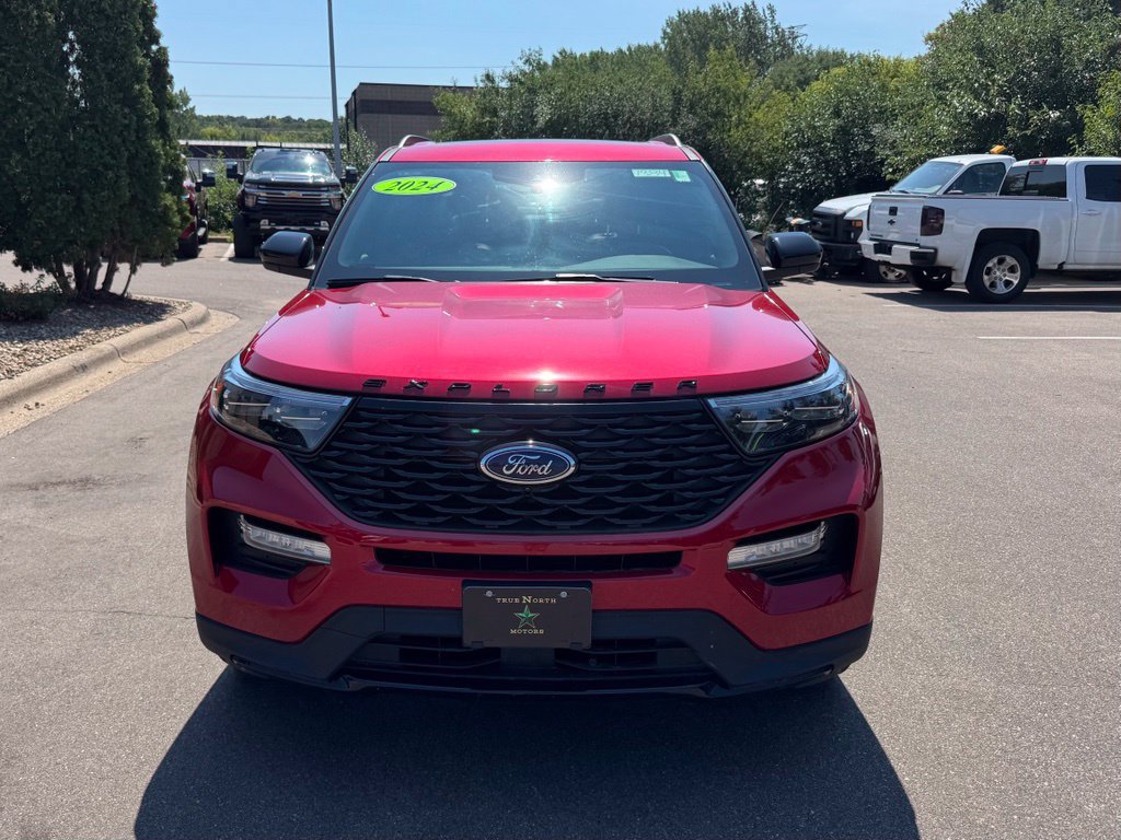Used 2024 Ford Explorer ST-Line w/ Class IV Trailer Tow Package AWD/4WD image 3