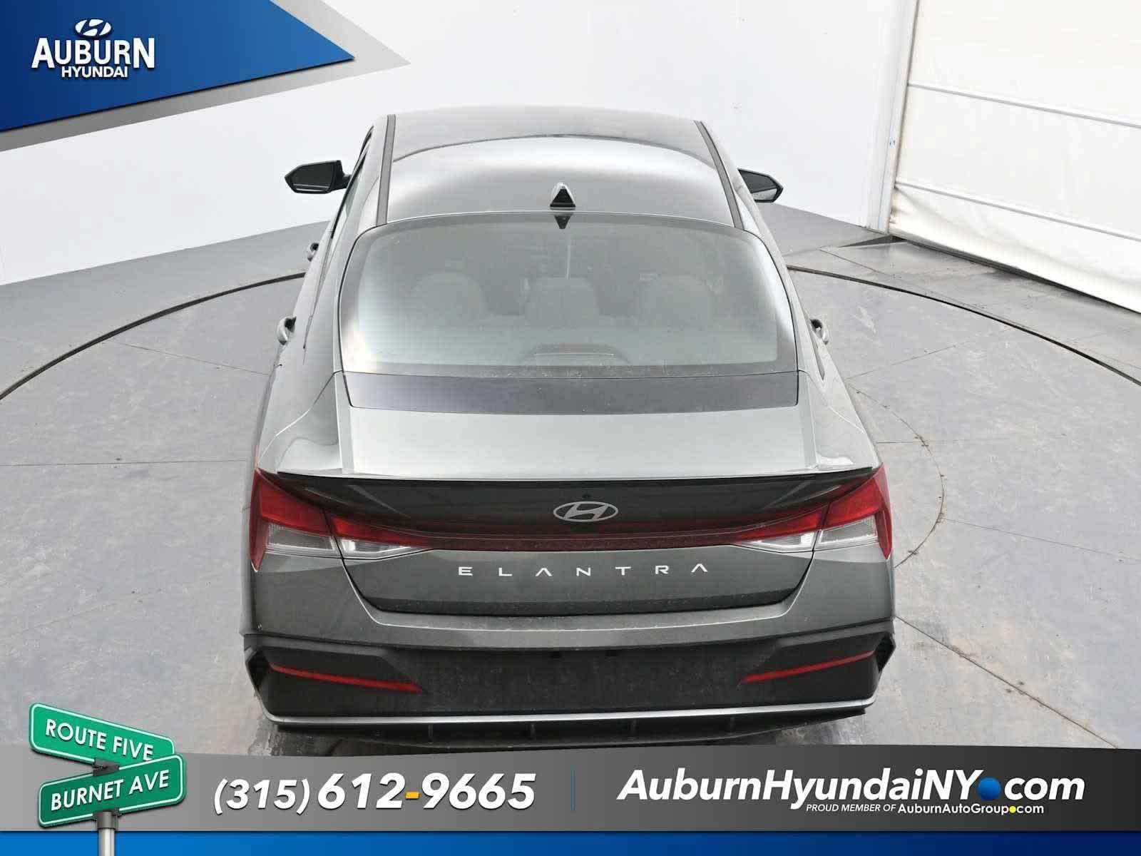 New 2025 Hyundai Elantra Sport FWD image 25