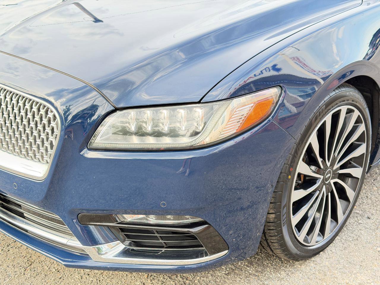 Used 2017 Lincoln Continental Black Label w/ Technology Package AWD/4WD image 9