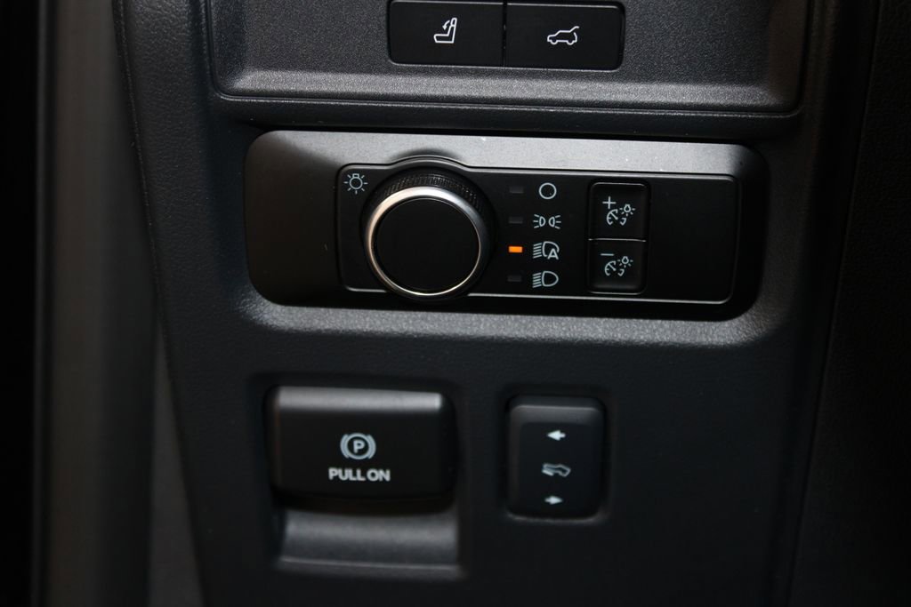 Used 2024 Ford Expedition XLT image 48