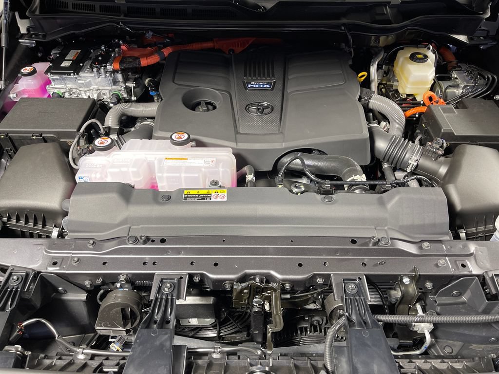New 2026 Toyota Tundra Limited w/ Limited PVM Package AWD/4WD image 9