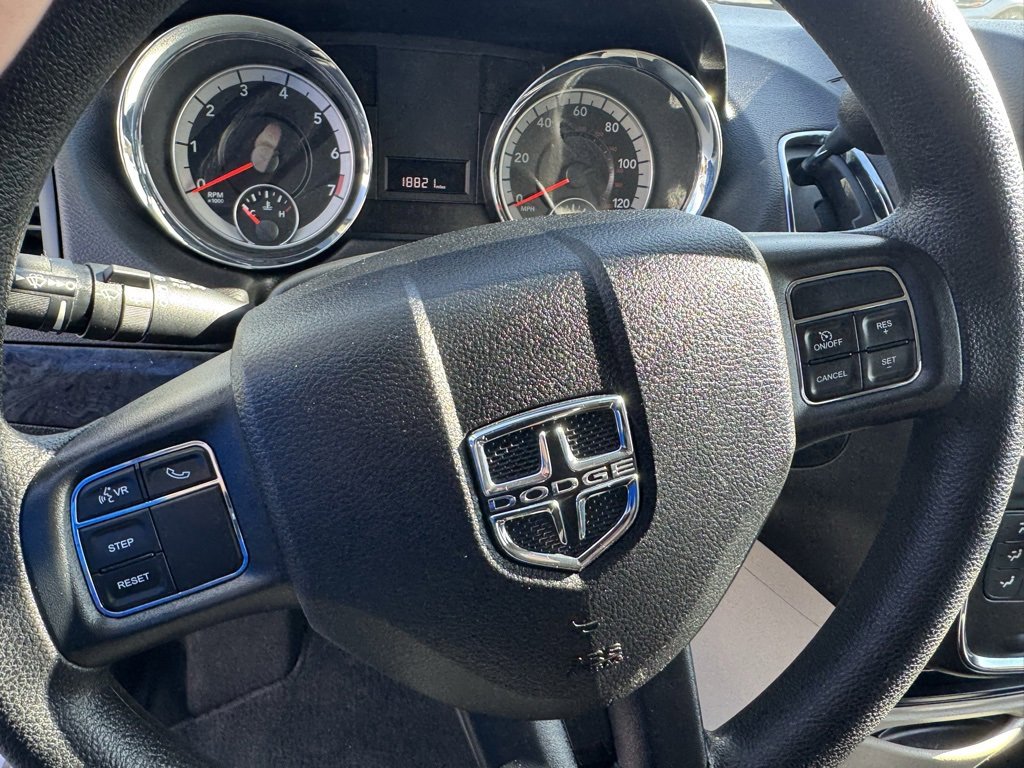 Used 2018 Dodge Grand Caravan SE w/ UConnect Hands-Free Group image 14