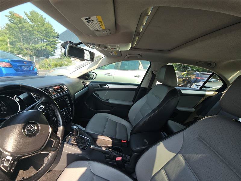 Used 2015 Volkswagen Jetta SEL Premium FWD image 10