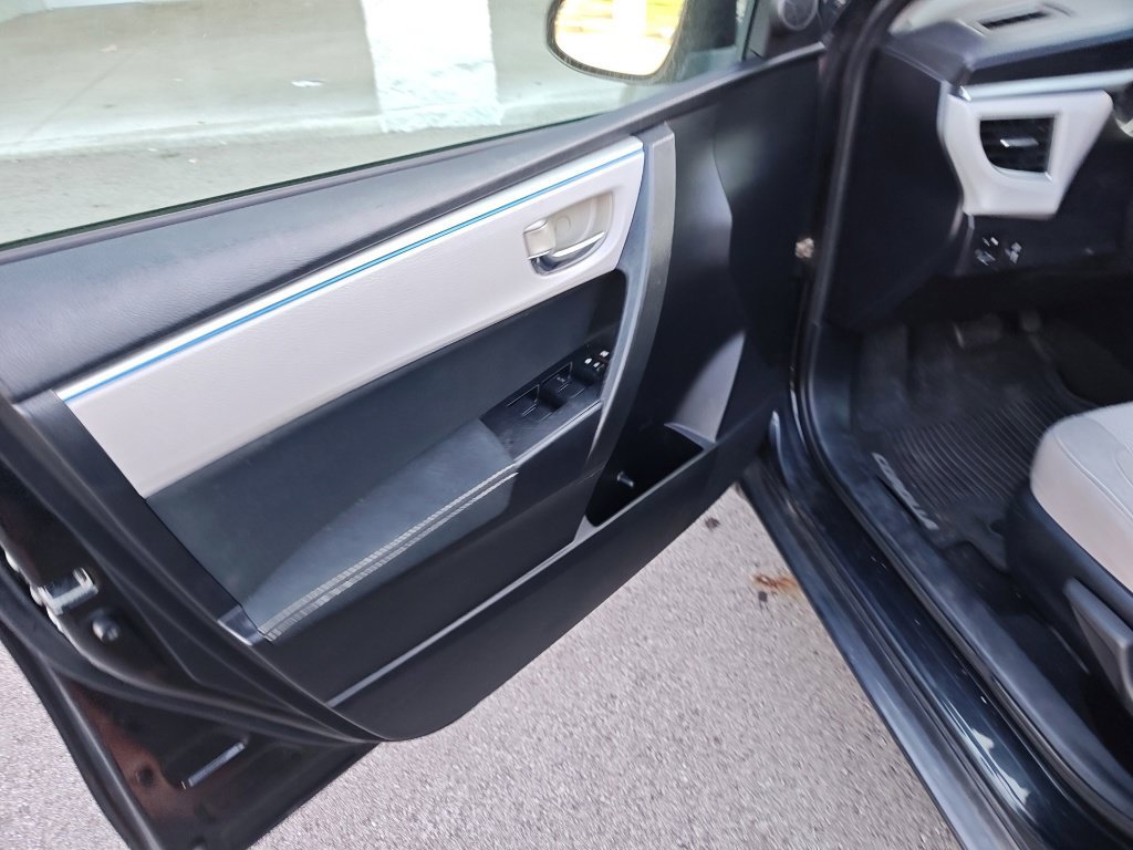 Used 2014 Toyota Corolla LE FWD image 5