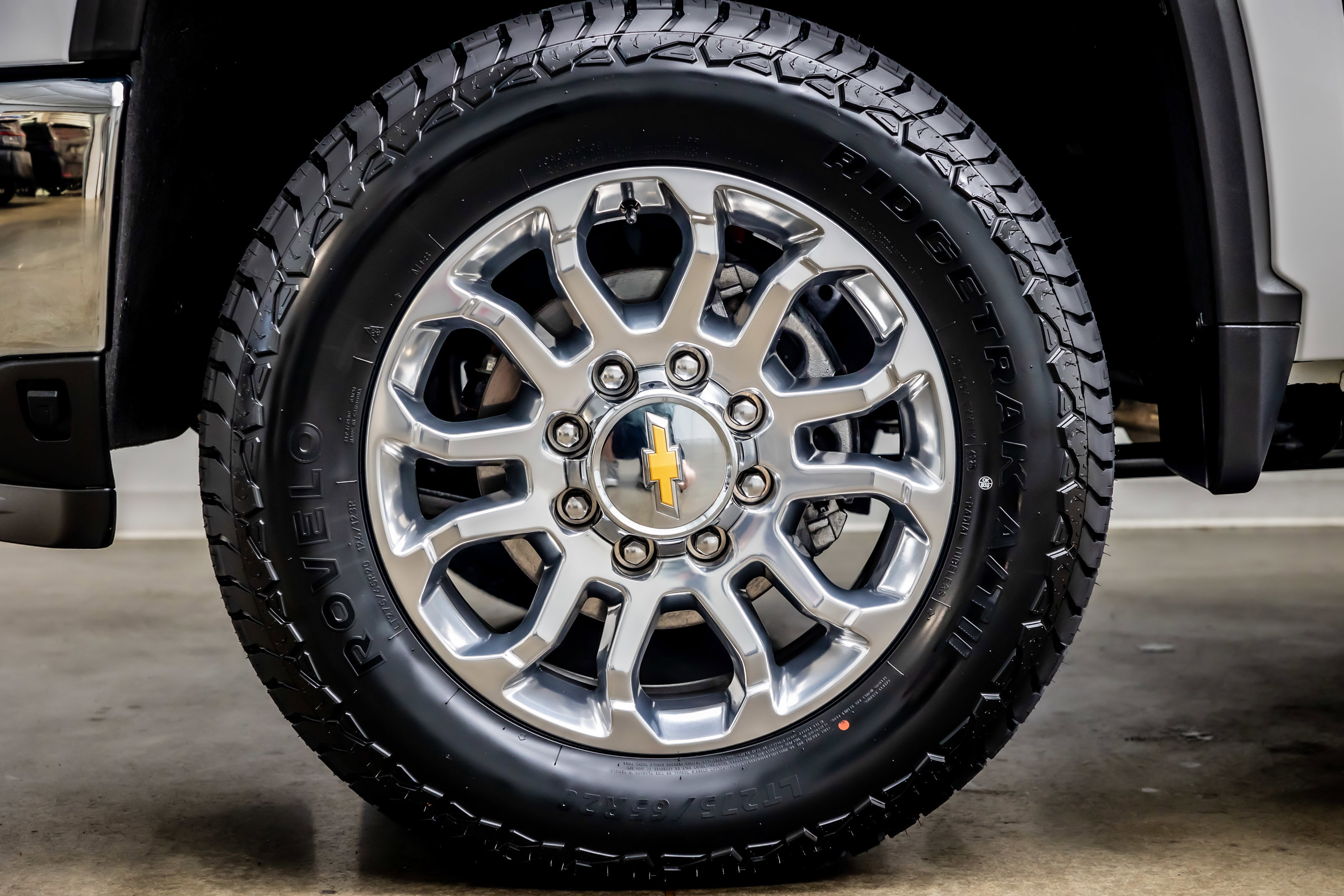 Used 2025 Chevrolet Silverado 2500 LTZ w/ LTZ Premium Package AWD/4WD image 38