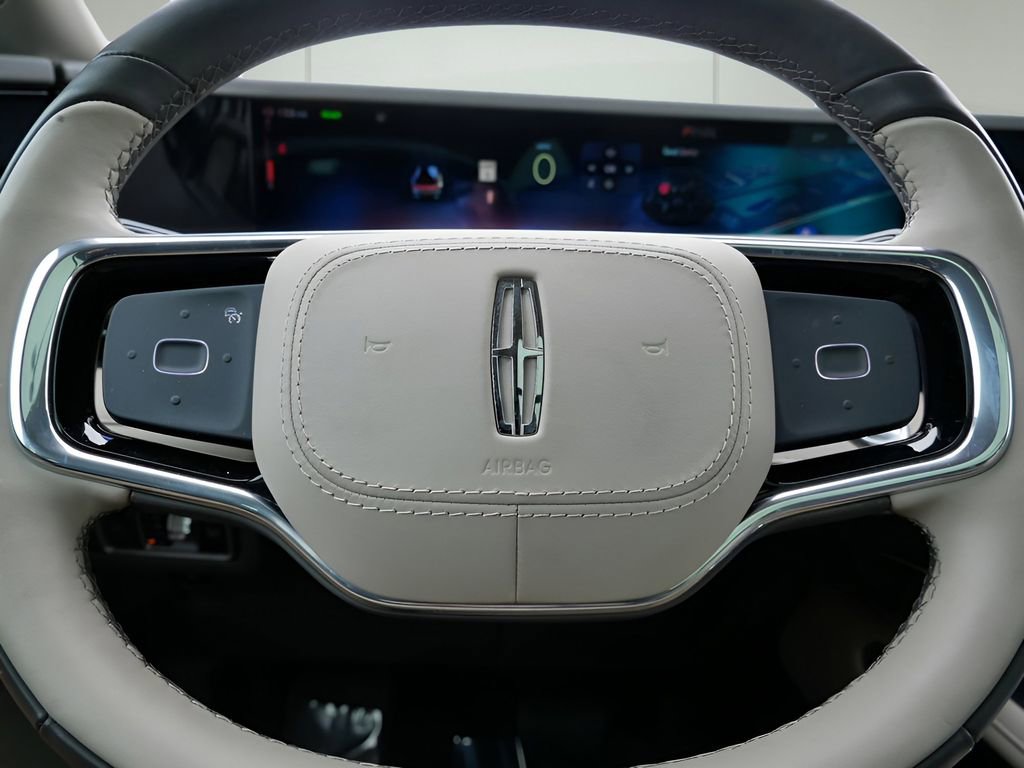 Used 2025 Lincoln Nautilus Premier w/ Equipment Group 102A AWD/4WD image 19
