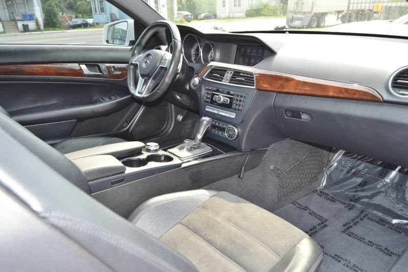 Used 2012 Mercedes-Benz C 63 AMG Coupe image 30