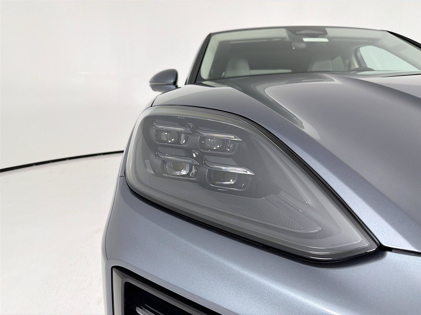 New 2026 Porsche Cayenne GTS AWD/4WD image 31